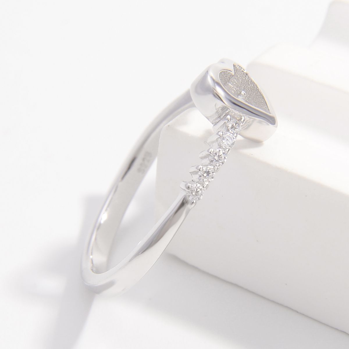 925 Sterling Silver Zircon Heart Ring - NJPH Best Selling 